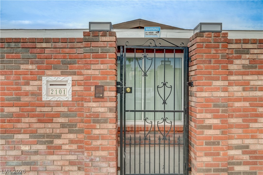 2101 Santiago Street Property Photo 5